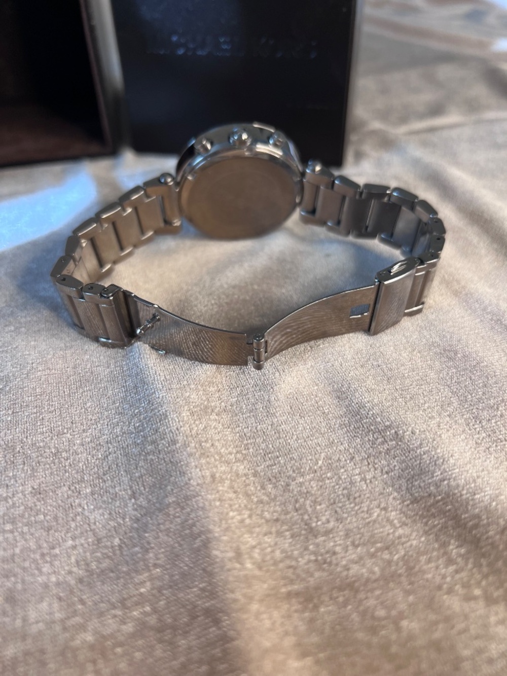 Michael Kors Parker Silver-Tone Watch - Picture 5 of 9